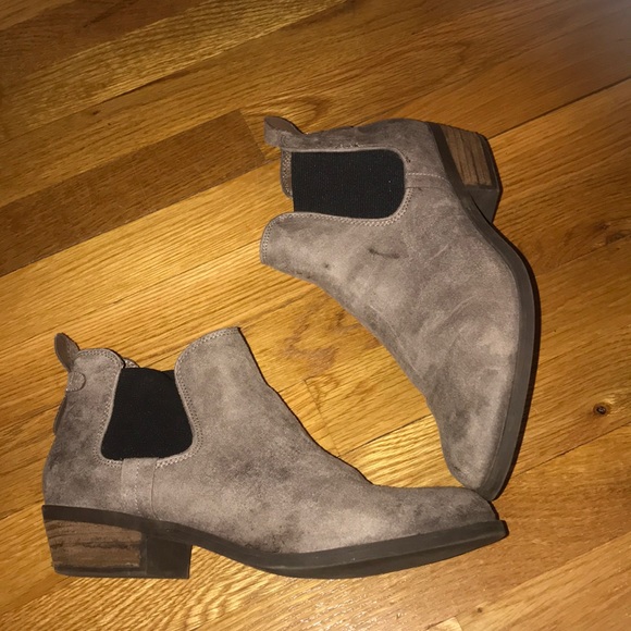 Carlos Santana Shoes - Carlos by Carlos Santana ankle booties